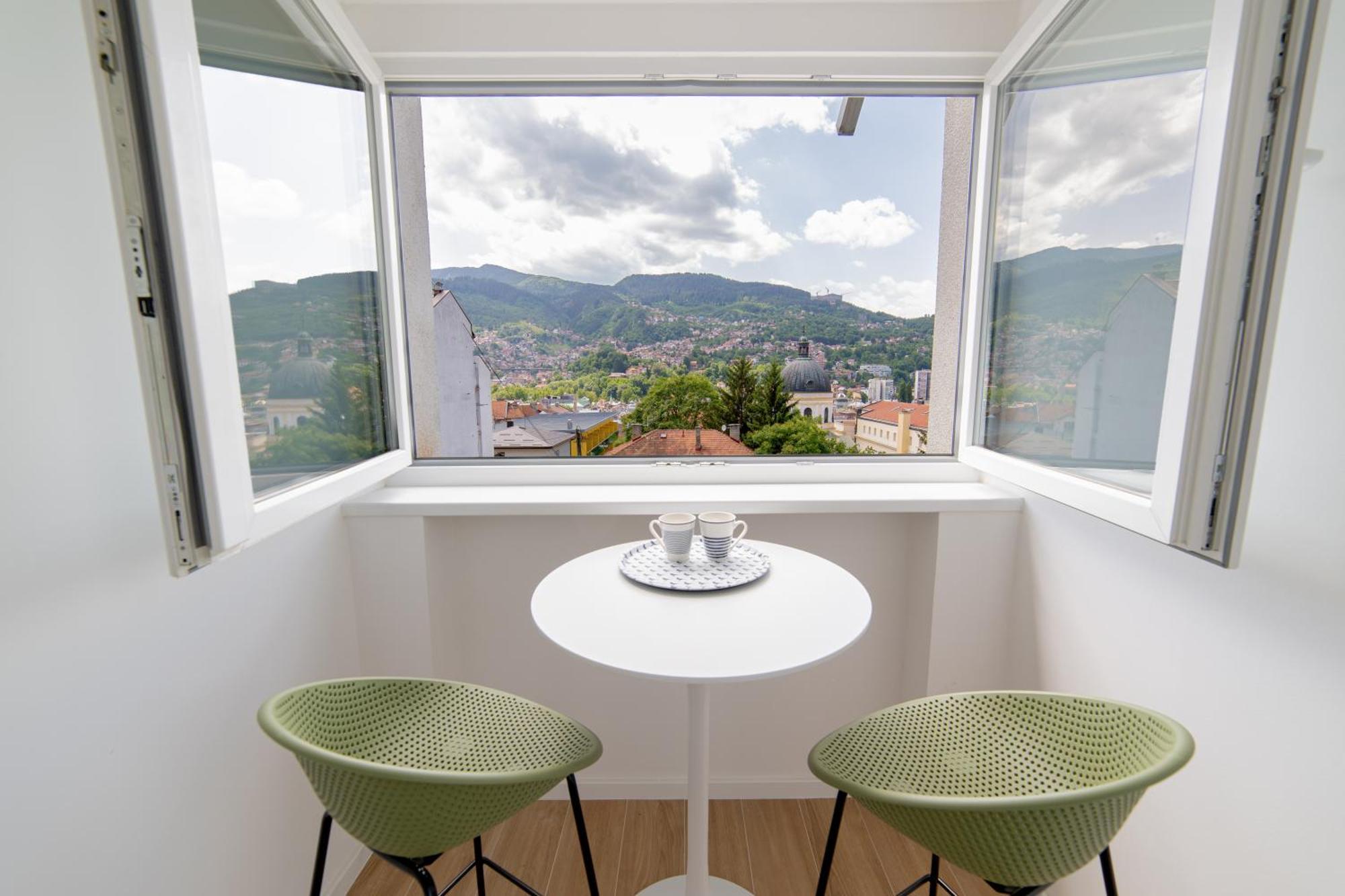 Old Town Heaven 3-Bedroom Apartment With Balcony Sarajevo Ngoại thất bức ảnh